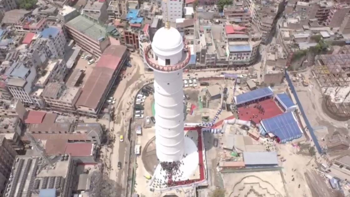 तत्कालिन प्रधानमन्त्री ओलीले दुई वर्ष अघि उद्घाटन गरिएको धरहराको काम अझै सकिएन 