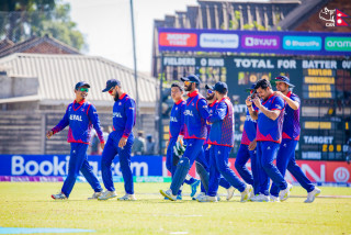 नेपाल  र यूएई भिड्दै