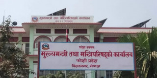 मुख्यमन्त्री थापाको विश्वासको मतसम्बन्धी रिट न्यायाधीश खतिवडाको इजलासमा
