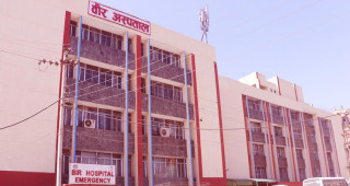 वीर अस्पतालको छैटौं तलाबाट हाम फालेर एक पुरुषको मृत्यु