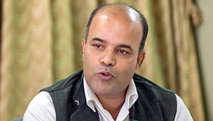 सरकारी गाडीको दुरुपयोग भइरहेको छ : अमरेशकुमार सिंह