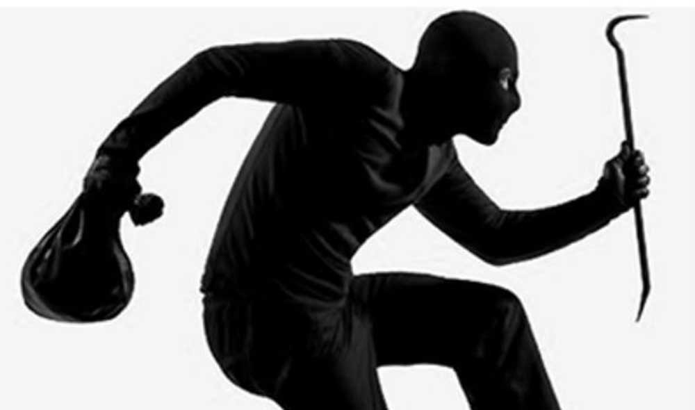 सांसद महराको धनमाल चोरी