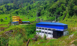 खोलामा पर्याप्त पानी नछोडेको भन्दै स्थानीयद्वारा सुपरमाई हाइड्रोको उत्पादन बन्द
