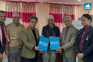 डा.भगवान् कोइरालाको अस्पताललाई एनएमबि बैङ्कद्वारा २५ लाख सहयोग