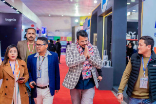 क्यान इन्फोटेक हेर्न कलाकारदेखि नेतासम्म पुगे, सूचना प्रविधिलाई राष्ट्रिय प्राथमिकतामा राख्नुपर्नेमा जोड