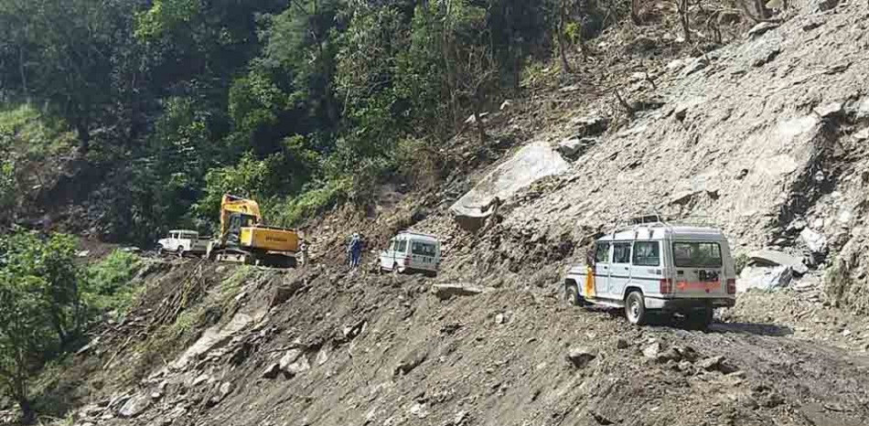 मनाङ जोड्ने बेँसीसहर–चामे सडक आज र भोलि बन्द रहने