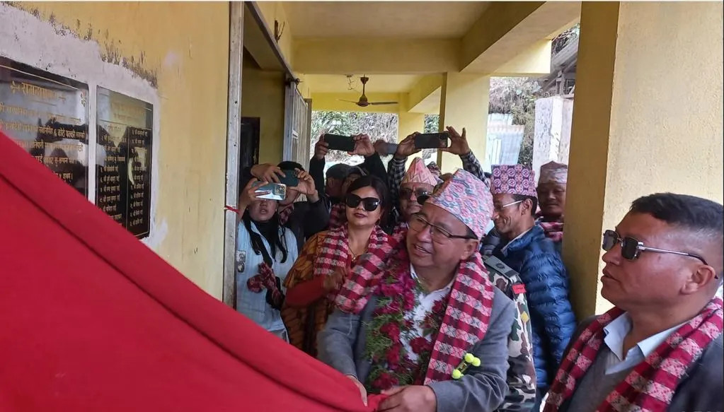 शिक्षाले मात्रै गाउँको परिवर्तन हुन्छ : मन्त्री राई