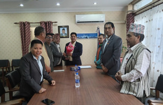 काठमाडौँ उपत्यकाका उद्योग अन्यत्र सार्नुपर्छः मन्त्री भण्डारी