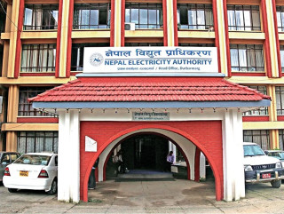 विद्युत् महसुल नबुझाउने ग्राहकको विद्युत् लाइन विच्छेद
