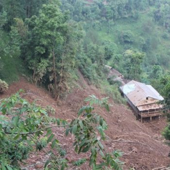 लमजुङको स्याउतमा पहिरोमा परेर एक युवकको मृत्यु, एक घाइते