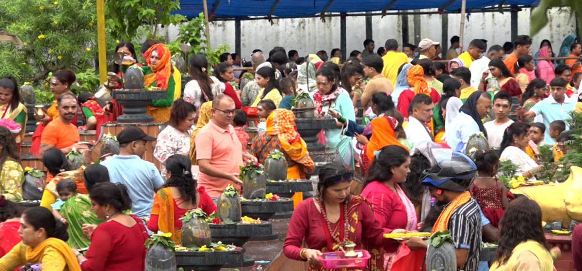 आज साउनको दोस्रो सोमबार, पशुपतिनाथमा भक्तजनको घुइँचो