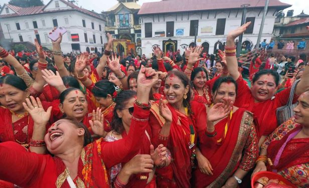 पशुपतिनाथमा तीजको रौनक (फोटोफिचर )