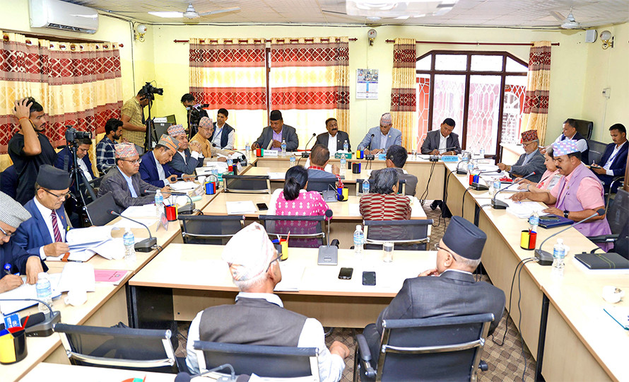 राज्य व्यवस्था समिति द्वारा अलपत्र यात्रुहरूको तत्काल उद्धार गर्न निर्देशन