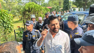 रविलाई बयानका लागि रुपन्देही लैजाँदै, रास्वपाको विरोध प्रदर्शनि