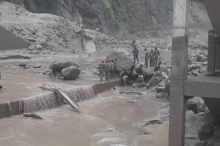 रसुवा बाढी : ८ जिल्लामा १६२ जनाको शव फेला