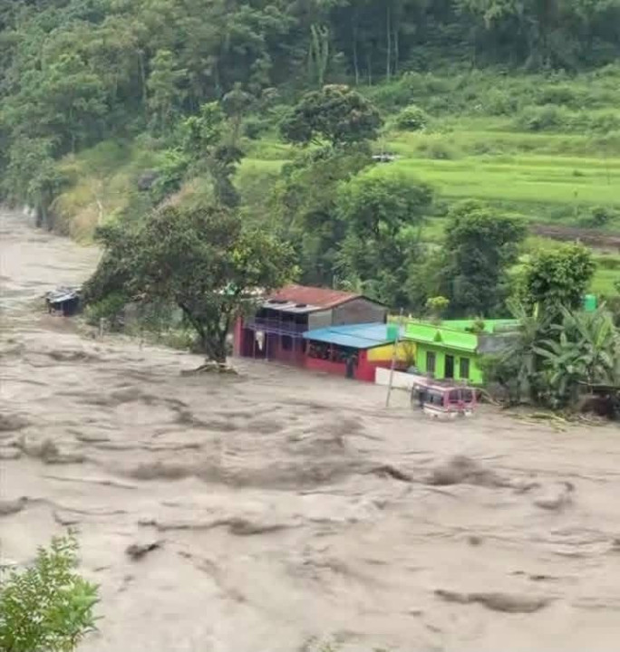 बाढी पहिरोका कारण गण्डकीमा ठूलो क्षति : १४ जनाको मृत्यु, सयौँ घरपरिवार विस्थापित