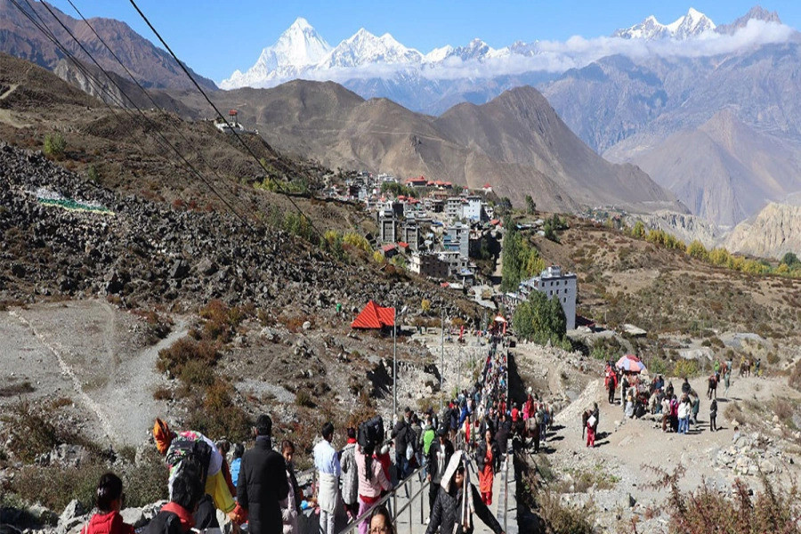 दशैँपछि मुस्ताङमा पर्यटकको चहलपहल बढ्यो, दुई दिनमै ७ हजार ८४६ पर्यटक भित्रिए